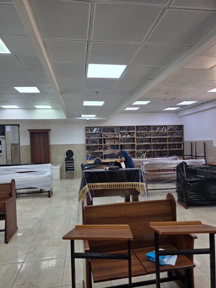 הובלת בית כנסת בחברה של מושיקו הובלות